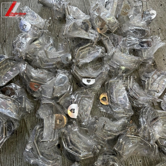 Móc treo đồ 2 chân